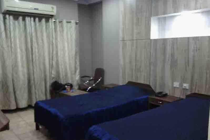 גווהטי Hotel Blue Moon מראה חיצוני תמונה